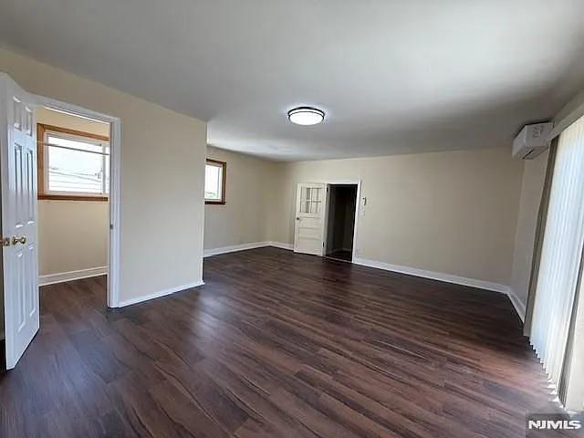 234 Paterson Ave — Photo 14