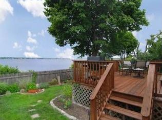 93 Bluff St, Riverside, RI 02915