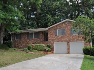 1215 Sanden Ferry Dr, Decatur, GA 30033