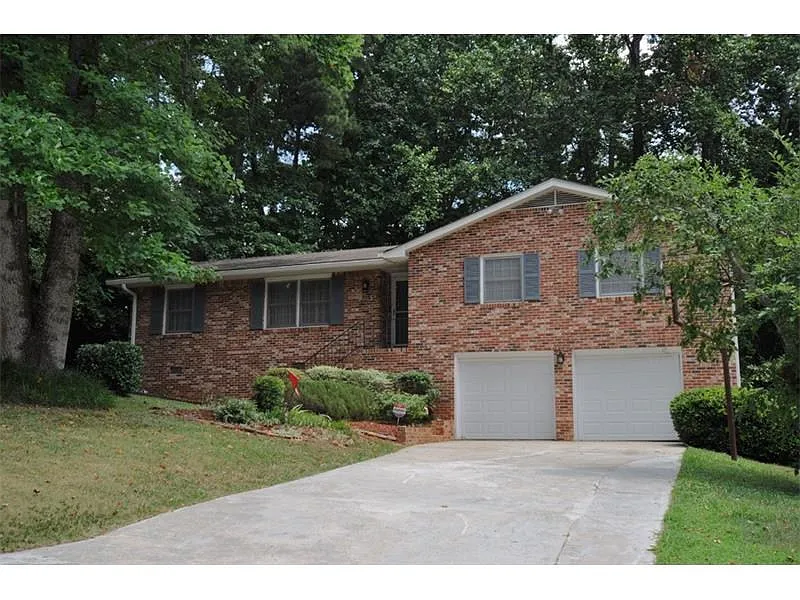 1215 Sanden Ferry Dr photo 1
