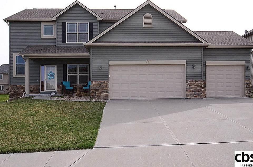 1st image of 7717 S 162nd Ave