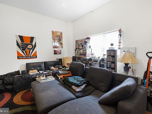3rd image of 1138 S 19th St #1