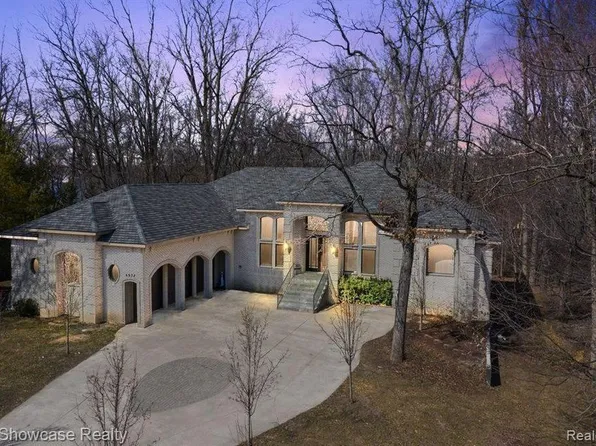 6932 Willow Rd, West Bloomfield, MI 48324
