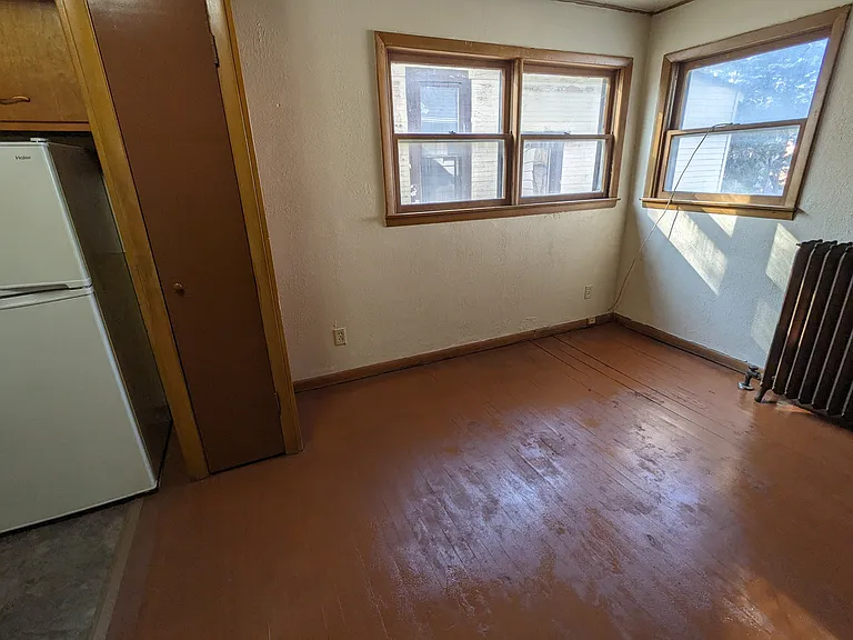 501 W Adams St #4 — Photo 1