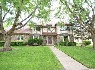 751 Cardigan Ct, Naperville, IL