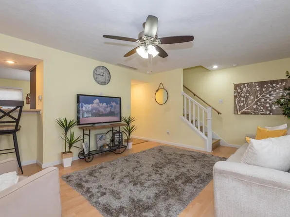 2571 S Flat Rock Rd, Bloomington, IN 47403