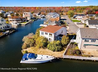 224 Redwood Dr, Bayville, NJ 08721