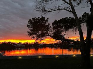 2576 Sunset Dr - Property Image