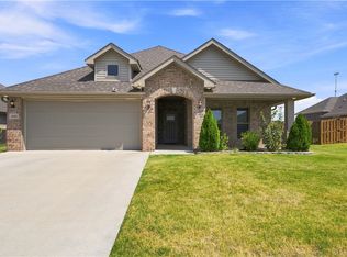 1051 Pink Lady Pl, Bentonville, AR 72712