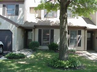 814 Texas Ct, Carol Stream, IL 60188