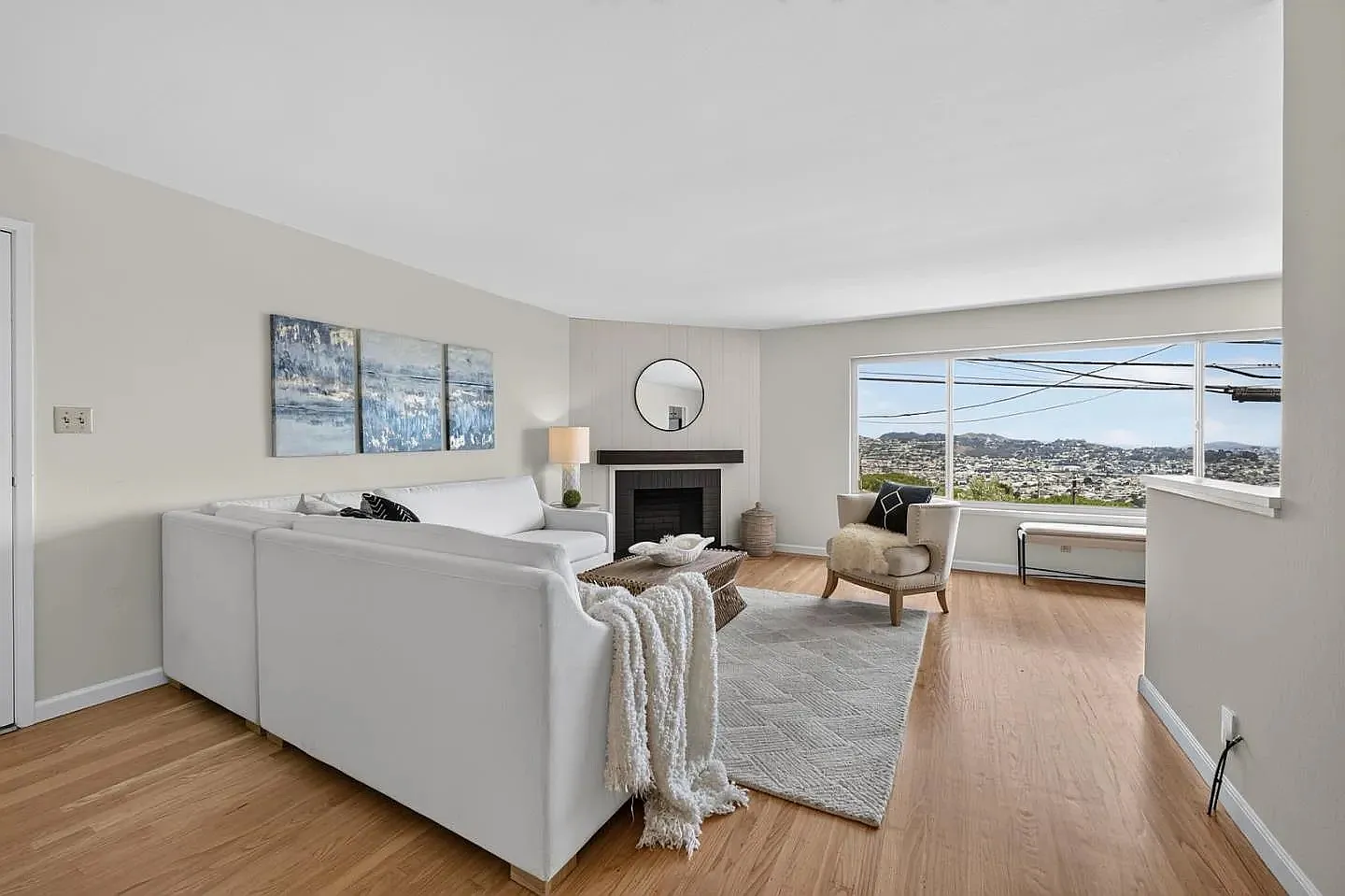 2 bed, 1180 sqft, $4,000 — Photo 1