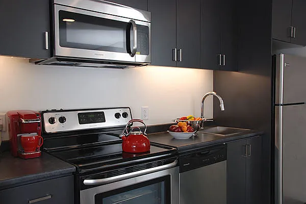 98 Market Ave — Photo 11