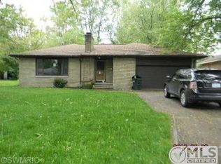 907 W Dale Ave, Muskegon, MI 49441