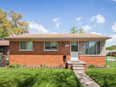 351 E Farnum Ave, Madison Heights, MI, 48071