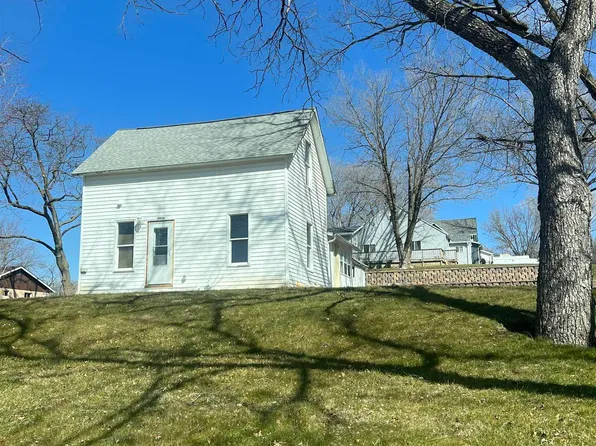2424 2nd Ave S, Denison, IA 51442