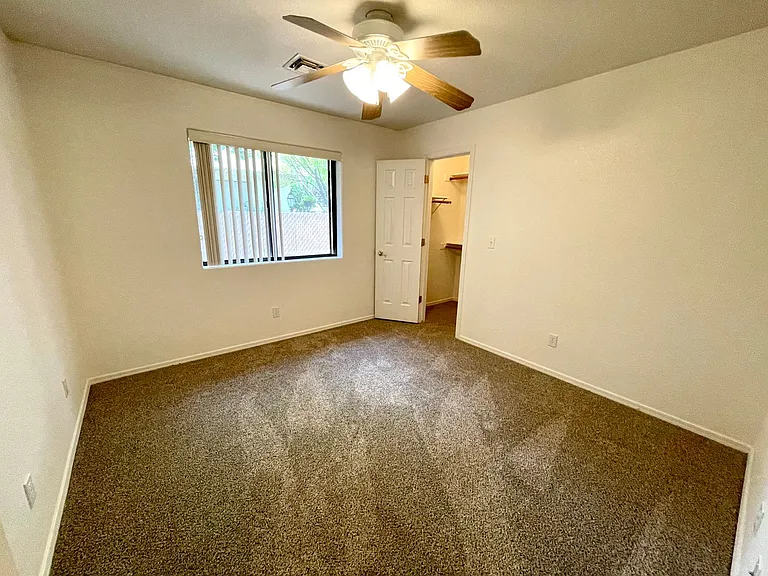 2021 Chambers Ave — Photo 17