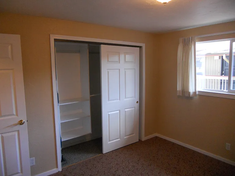 1637 Ferry St #5 — Photo 9