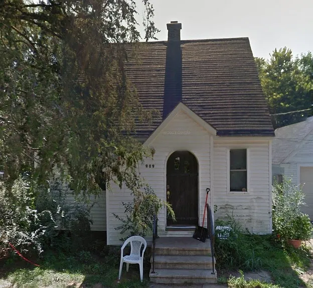 909 Lakeside Avenue - 1 — Photo 1