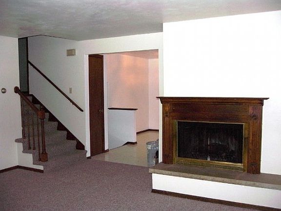 3rd image of 404 Kelly Jo Dr