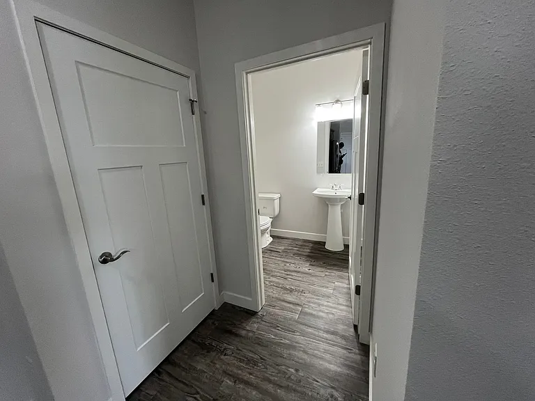 Cottage Grove Commons: Limestone — Photo 72