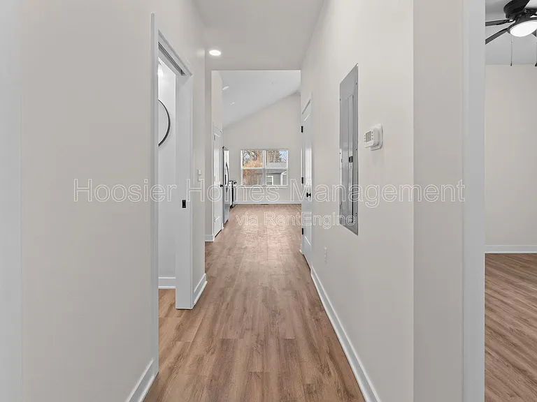 4448 Evanston Ave #B — Photo 22
