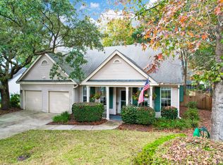 1949 Oak Tree Ln, Mount Pleasant, SC 29464