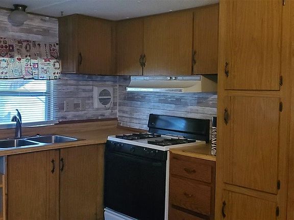 5th image of 400 Witt Ave