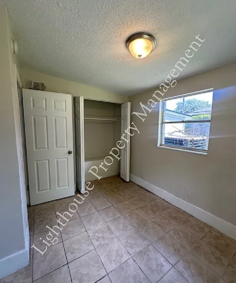 1490 W 33rd St — Photo 5
