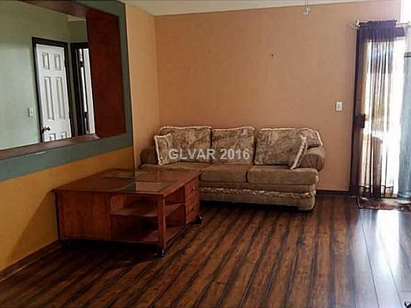 3rd image of 10122 Yellow Canary Ave