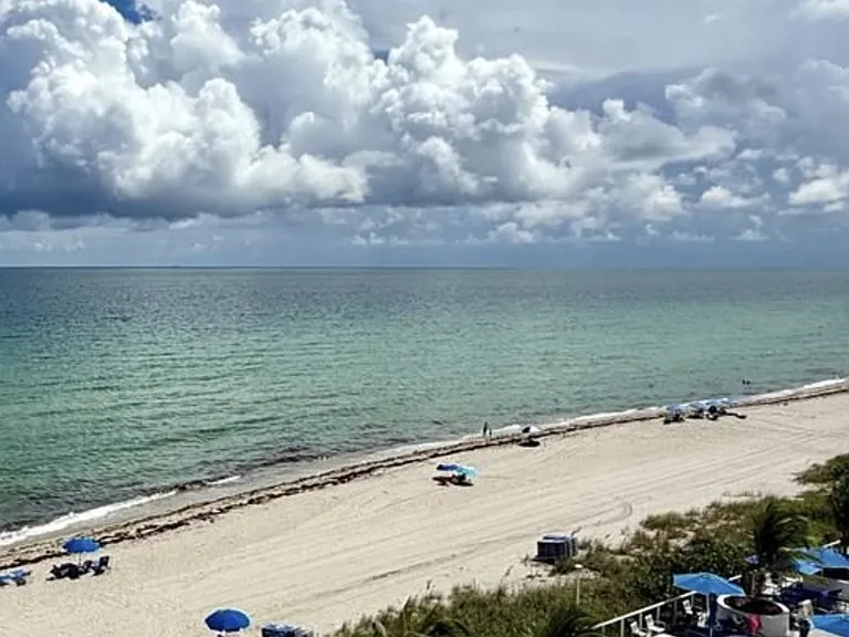 1890 S Ocean Dr #3-K — Photo 1
