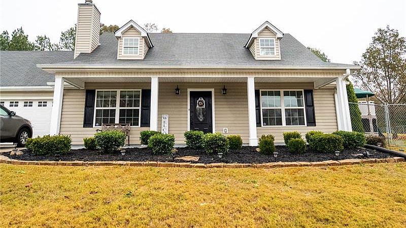 1st image of 3301 Bluffton Dr