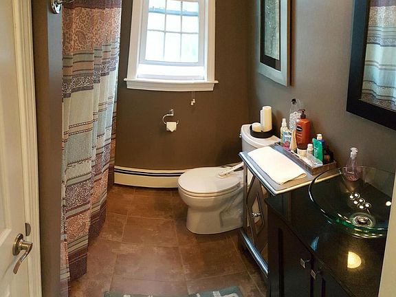 2nd floor bedroom