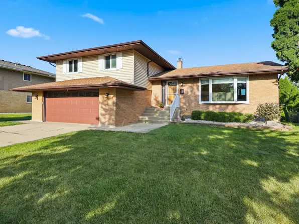4602 Magnolia Dr, Rolling Meadows, IL 60008