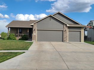 1212 N Lake Ridge Dr, Derby, KS 67037