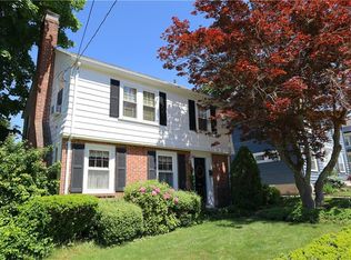 19 Doylston Dr, Cranston, RI 02905