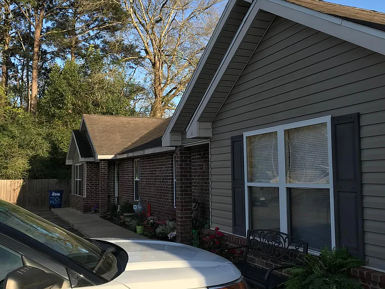 242 Gilmore Rd #B — Photo 3