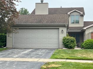 1253 W 95th Pl, Crown Point, IN 46307