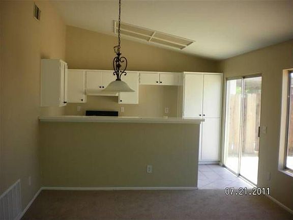 3rd image of 15072 Radford Ave
