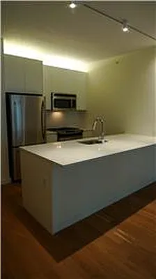 Rented by R New York | media 24