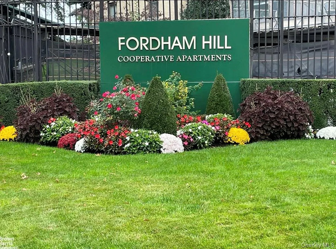 2 Fordham Hill Oval #1G photo 1