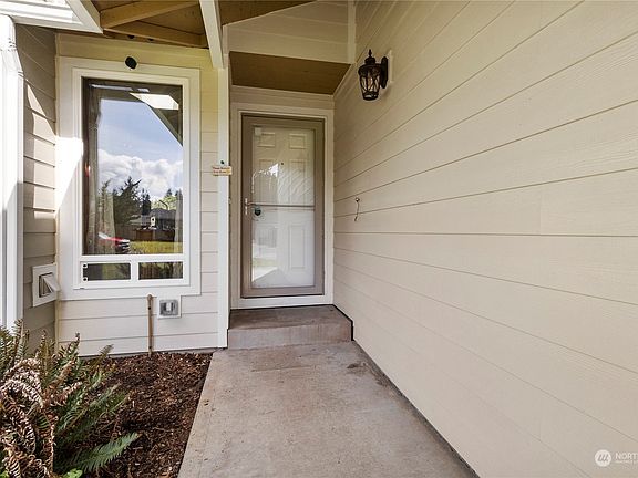 2nd image of 407 189th Street Ct E