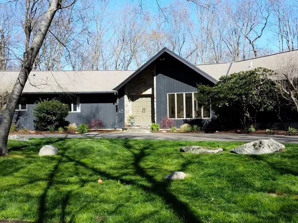 48 Breeds Hill Place, Wilton, CT 06897