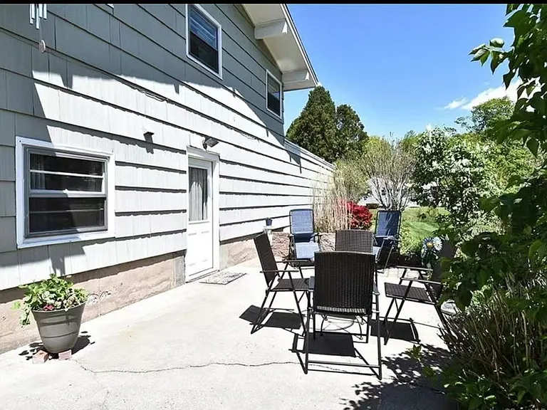 21 McDermott Cir — Photo 17