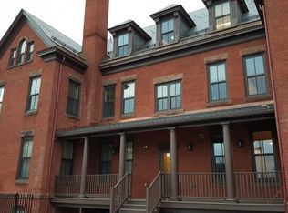 218 Hampden St, Holyoke, MA 01040