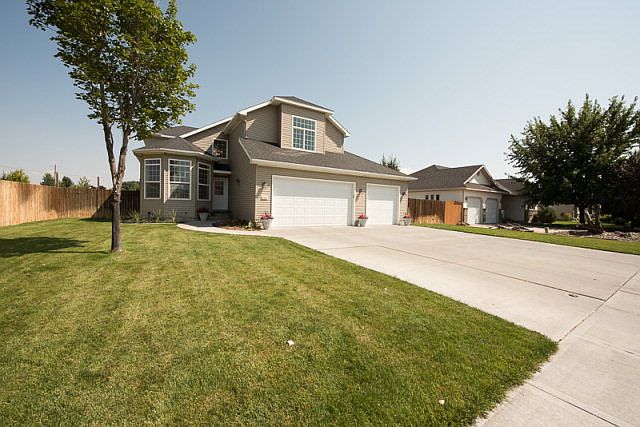 1st image of 3385 Springfield Dr