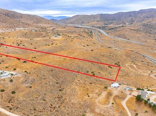 2 Rushing Creek Trl, Palmdale, CA 93550