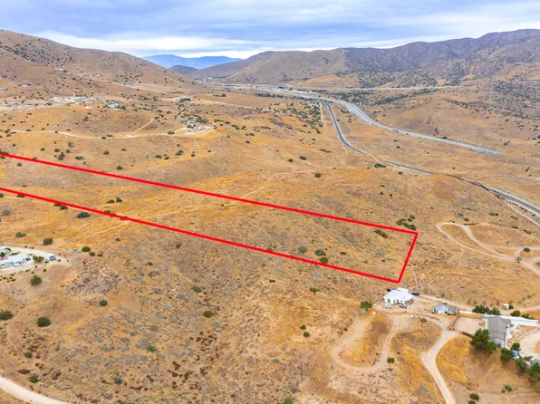 2 Rushing Creek Trl, Palmdale, CA 93550