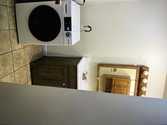 5th image of 10411 S Mason Ave #9