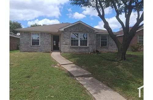 2467 Mallory Ln Photo 1