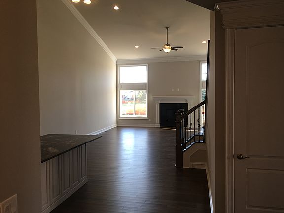 3rd image of 4277 Bennett Park Cir